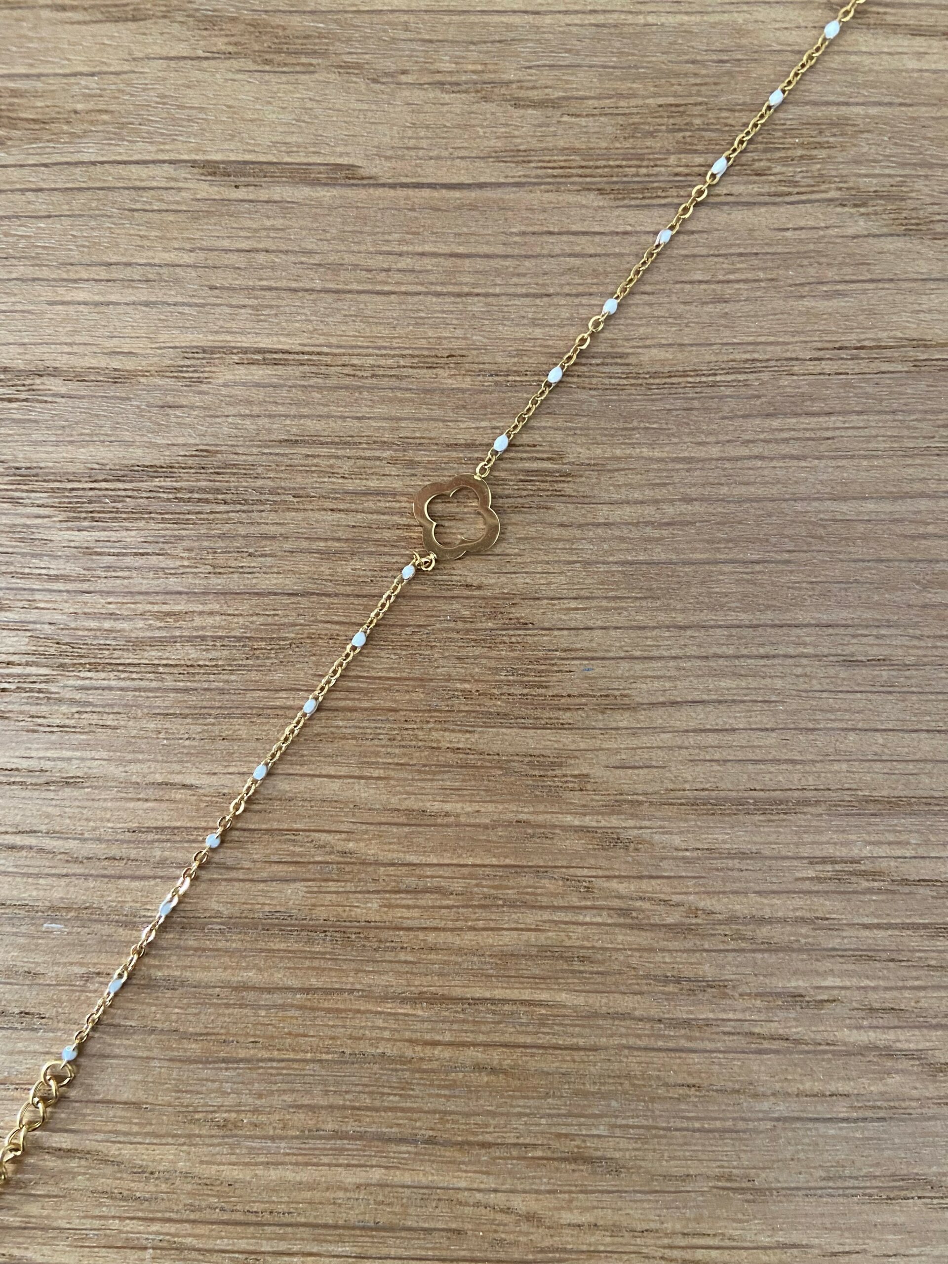 Bracelet trèfle porte-bonheur acier perles et pierres naturelles femme  0223081