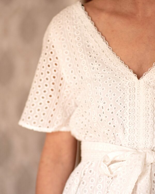 Robe dentelle anglaise Vetements femmes Les Doucettes